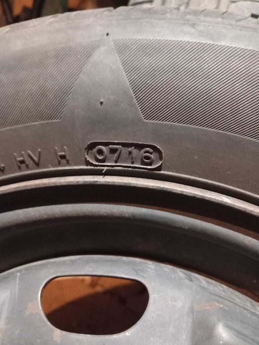 185/60/14 летни гуми с джанти