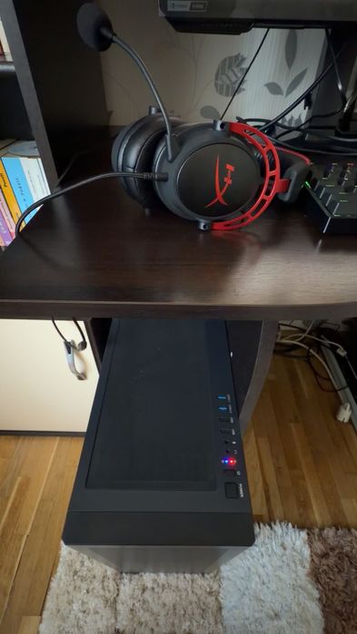 PC Gaming 9800x3d 5070TI + Periferice