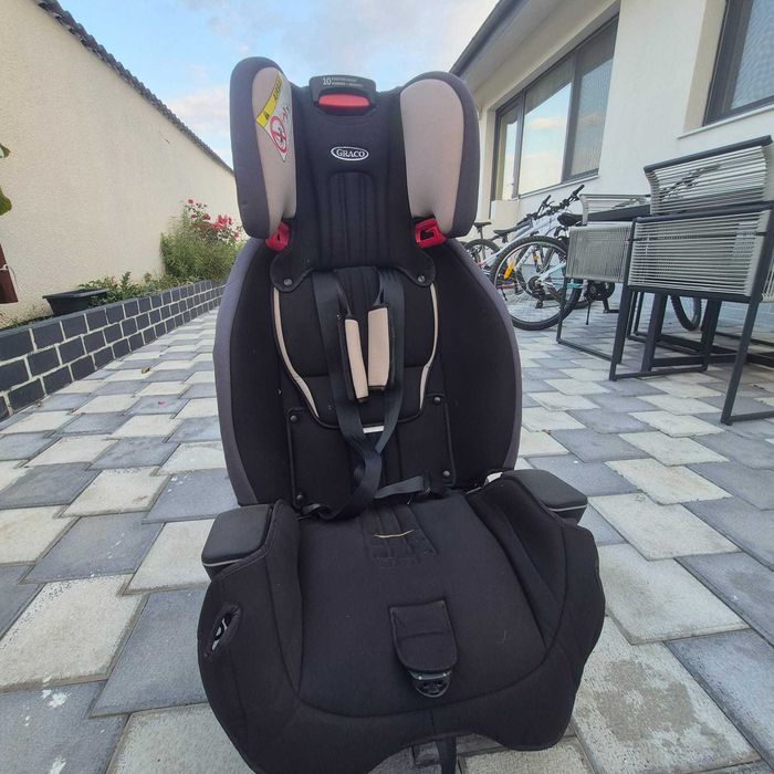 Scaun auto Graco cu ham in 5 puncte si sistem ISOFIX