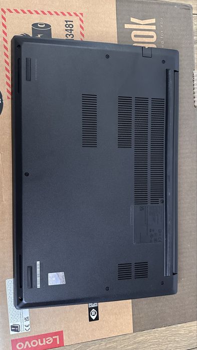 Лаптоп Lenovo ThinkPad E15 Gen 2 Intel i5-1135G7 16GB RAM 256GB SSD Windows 11 Pro