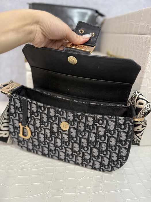 Эко-кожа,в отличном состоянии