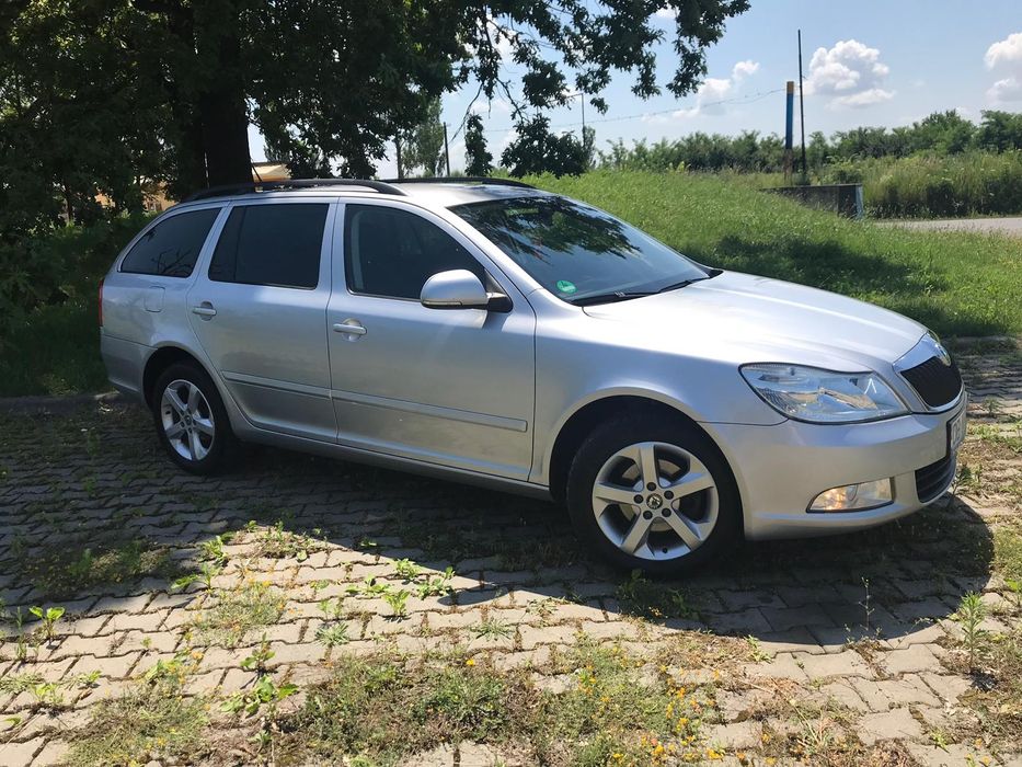 Vând skoda octavia II facelift