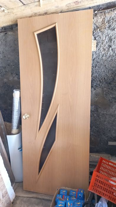 Продам межкомнатную дверь