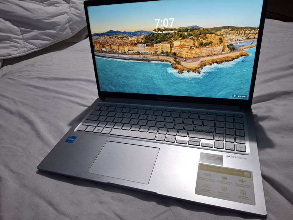 Asus vivobook 15