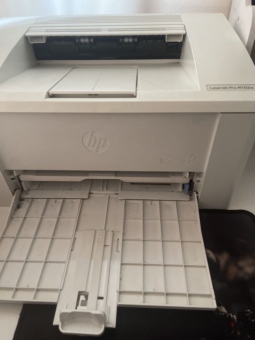 Принтер hp LaserJet Pro m102w СРОЧНО