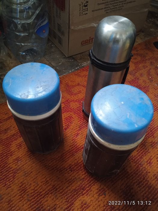 Продам термос 3 штуки