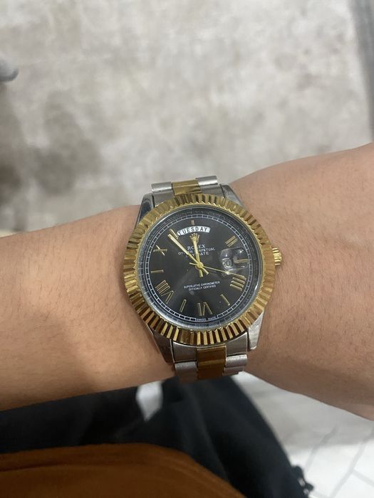 Erkaklar uchun zamonaviy klassik soat – oltin/kumush rang