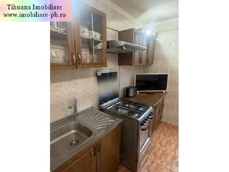 Apartament 3 camere de vanzare : 9 Mai-(Padina)