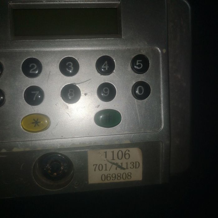 Продавам Малък сейф каса