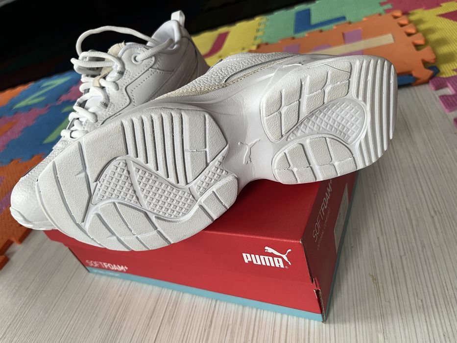 Adidasi Puma marimea 37
