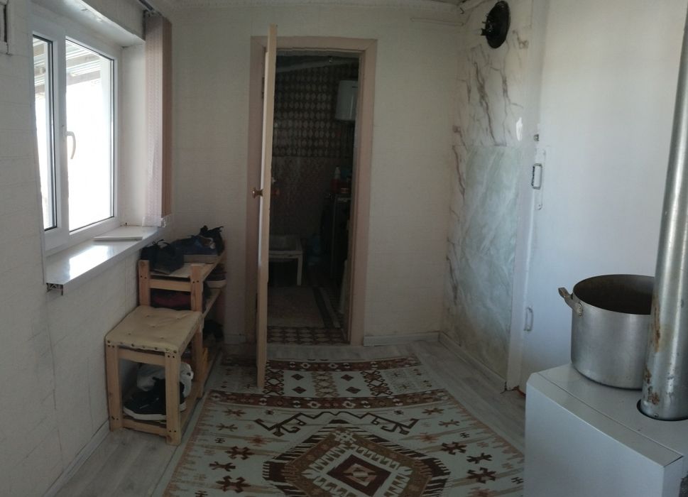 Үи сатылады жакеев 38