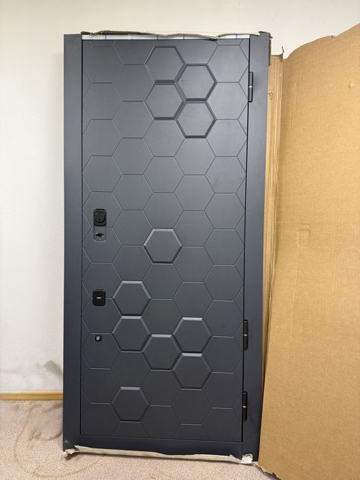 Продам дверь Luxor 2МДФ 3Д (860мм) левая