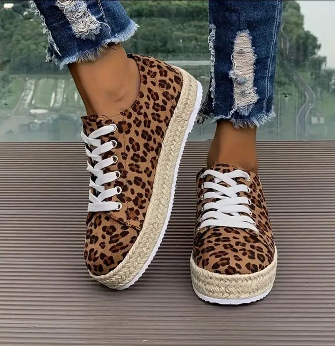 Тигрови еспадрили и сандали