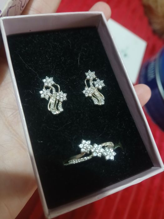 Кольцо и серьги (комплект)