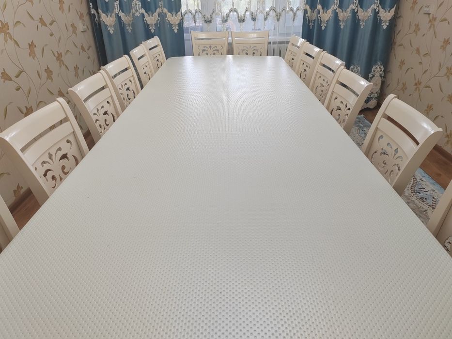 Продам стол и стулья