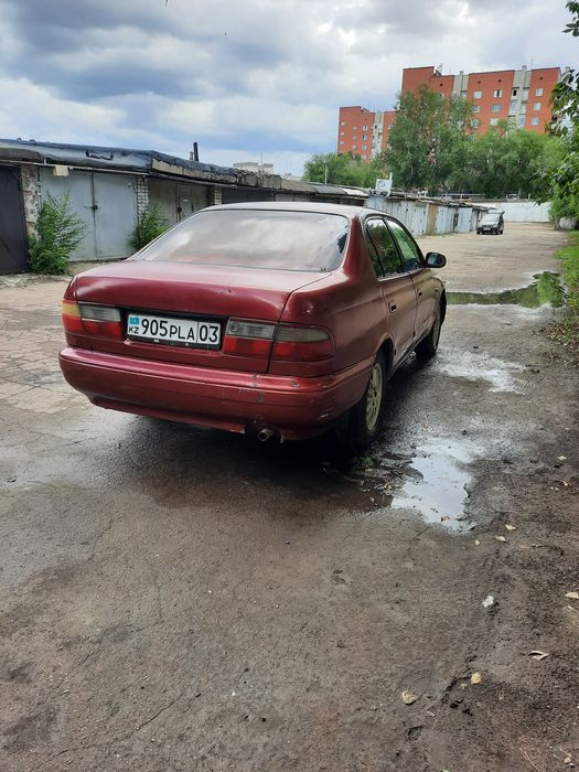 Продам тойота карина е