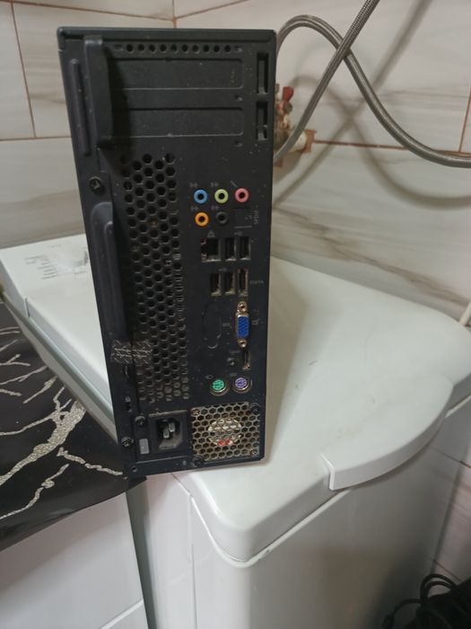 Vind calculator Acer cu 4 GB rami ddr3