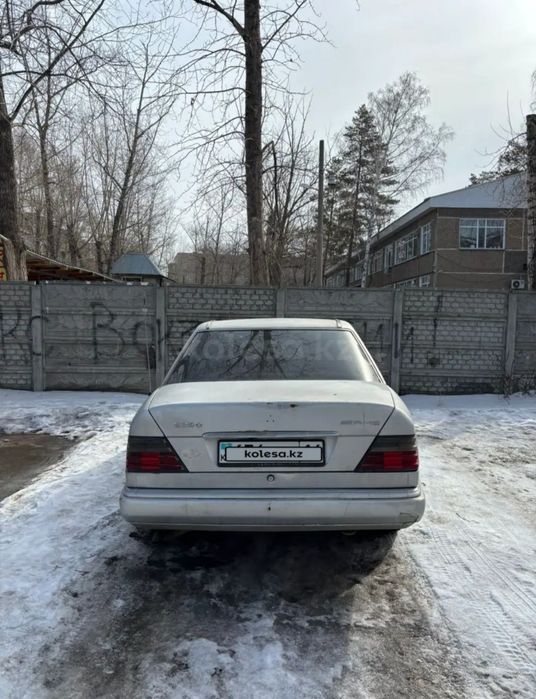 Продается Мерседес 124