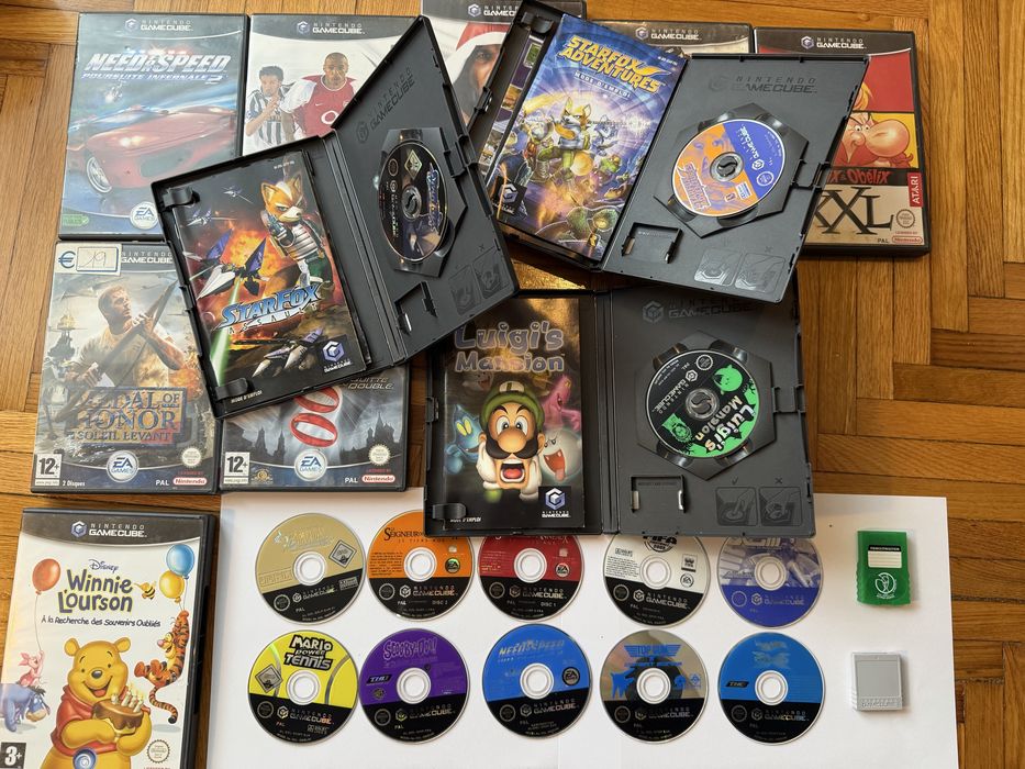 Lot 21 jocuri Nintendo Gamecube Mario Luigi NFS 007 Zelda