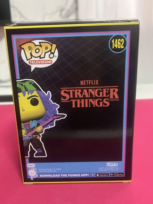 Funko pop eddie editie limitata blacklight