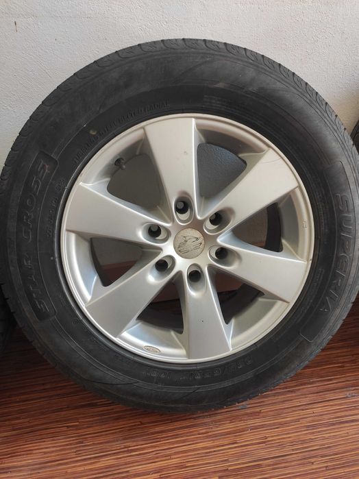 janta pe 17 toli cu anvelope 235/65/17