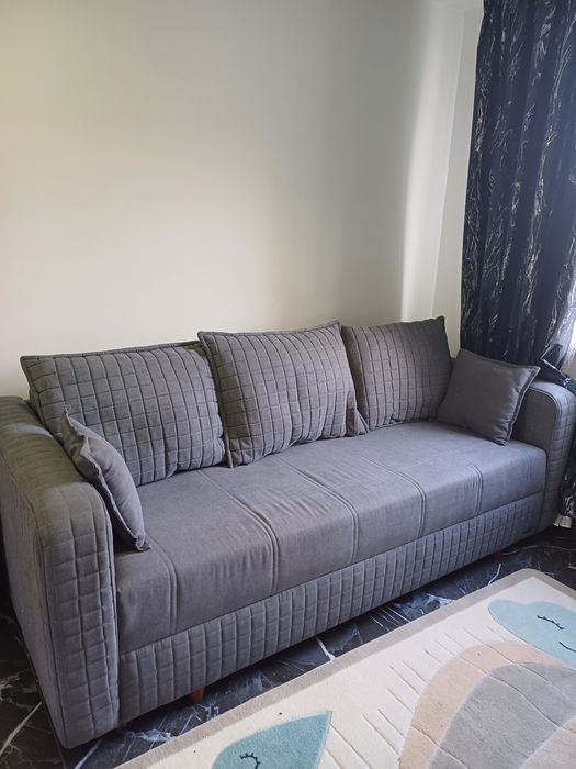 De vânzare canapea, sifonier4 uși comoda tv dulap soldat cu oglinda