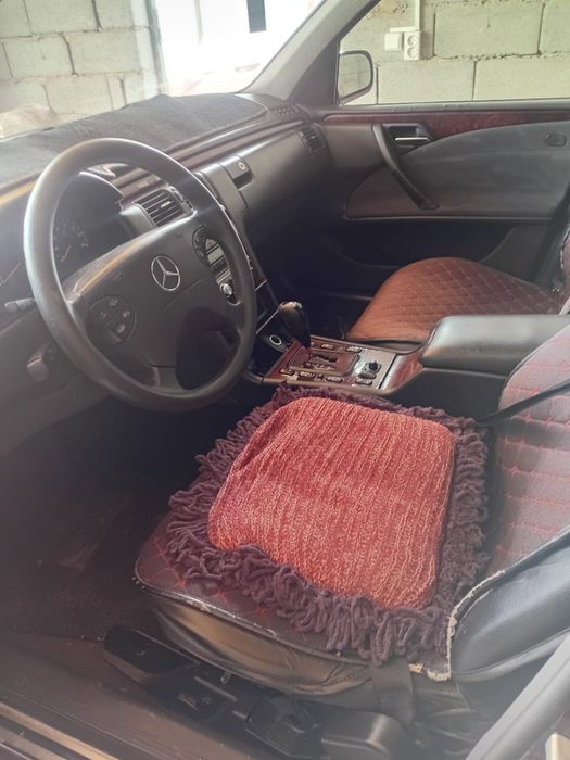 Продам машину Мерседес