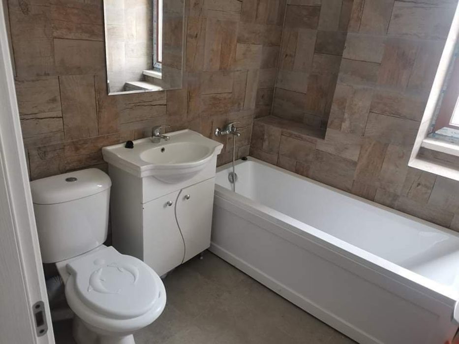 Închiriez apartament