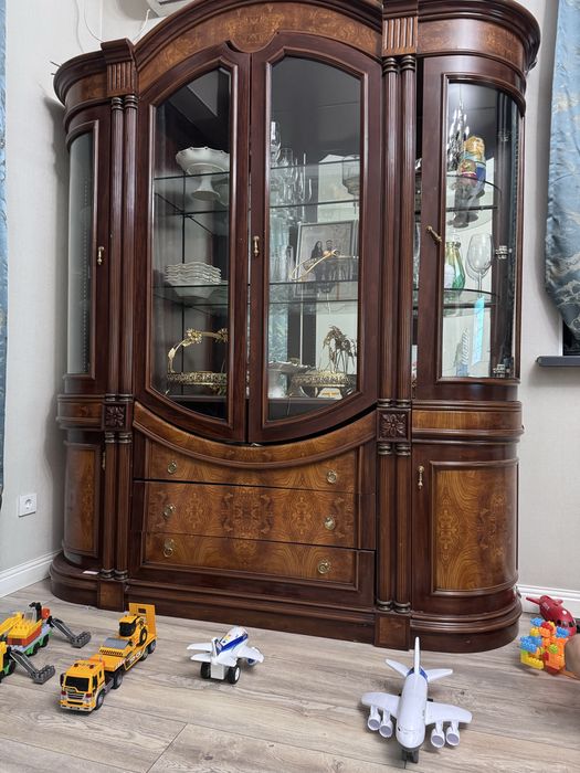 Стенка-горка в гостиную