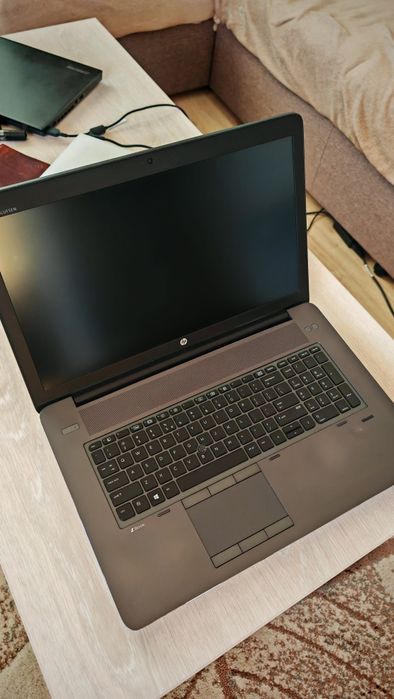 Laptop HP Zbook 17 g3,i7,64gb ram,512+256 ssd,+dock+monitor  Z-display