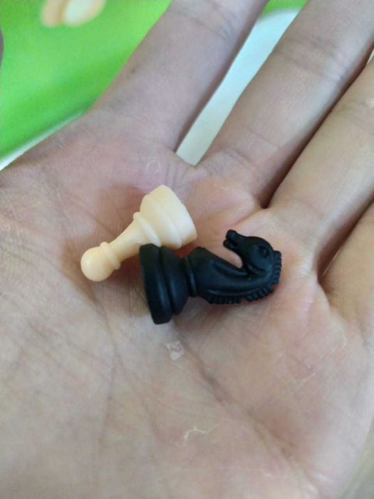 Игрушки детские развивающие шахматы