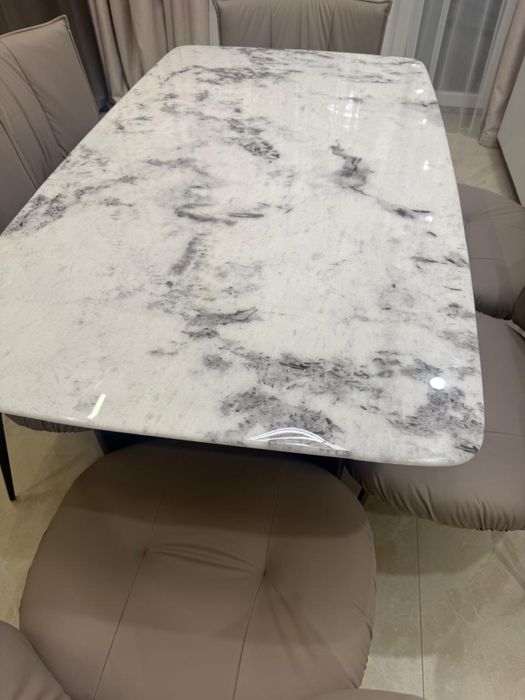 Продам шткарный кухоный стол