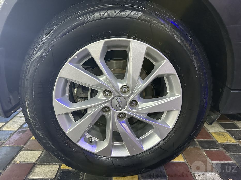 hyundai tucson avtomat