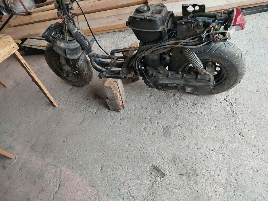 Scuter 125 cm  motor nou