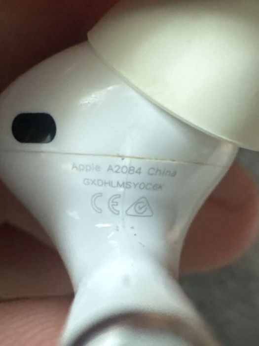 Airpods Pro 1st Gen.