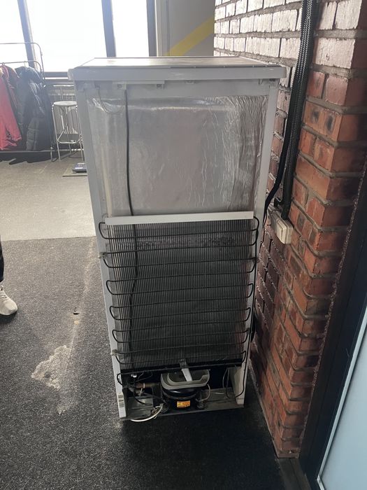 Холодильник 150 см