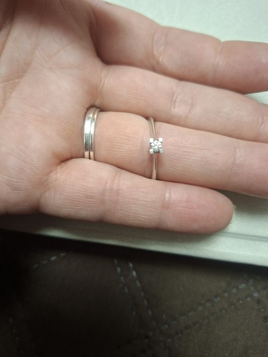 Inel aur alb, diamant 0.10 , serigrafiat in interior