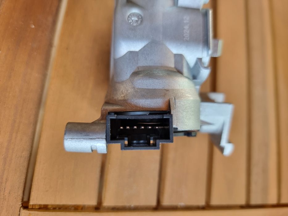 Contact pornire #NOU + lama cheie briceag VW Golf 5 Jetta A3 Octavia 2