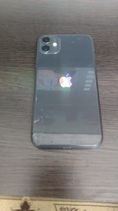 iPhone 11 с коробкой и документами