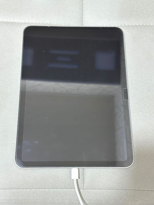 Продам iPad (A16)