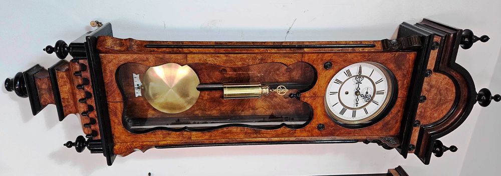 Ceas de perete cu pendul si o greutate  Biedermeier