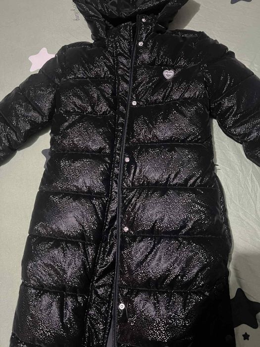 Geaca copii  10 anii o vând ca nu i vine e noua geaca
