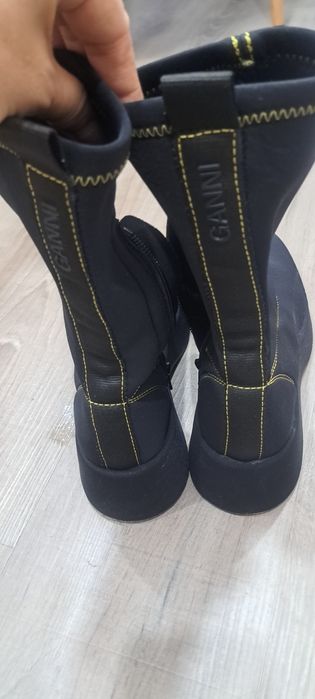 Ganni, L'estrosa- оригинални боти.