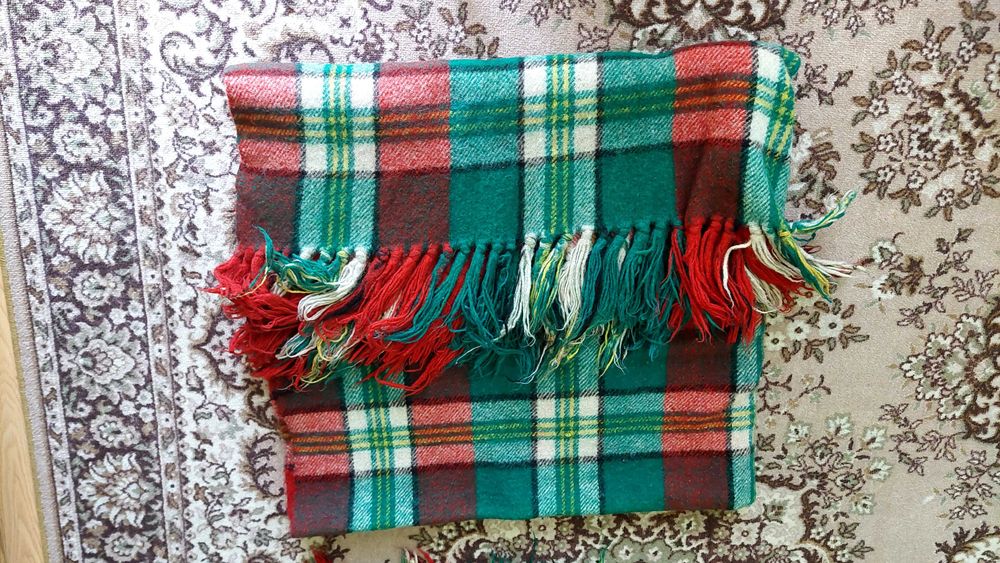 Родопски одеяла 6 броя.  35 лева за брой.