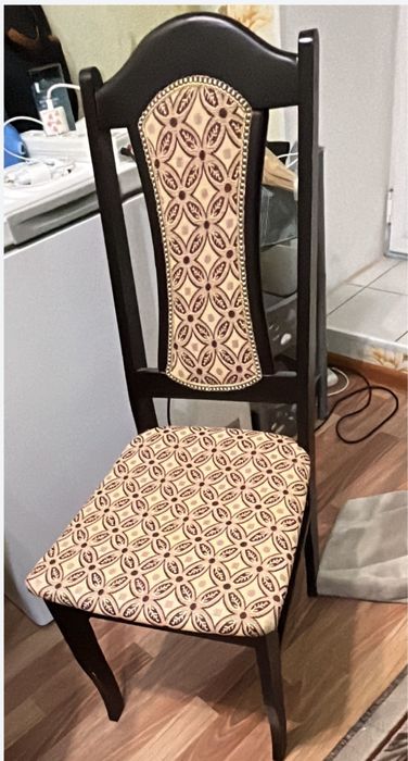 Продам стол с 6 стулями