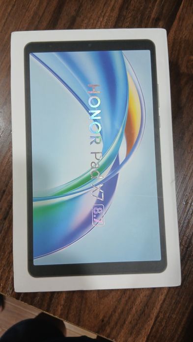 Продается новый запечатаный планшет  HONOR Pad X7
