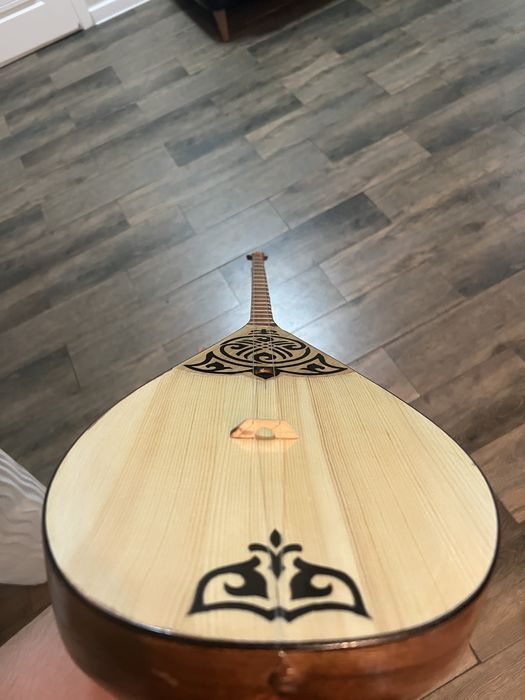 Домбыра инструмент