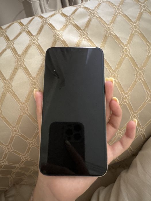Iphone Xs max серебристый цвет