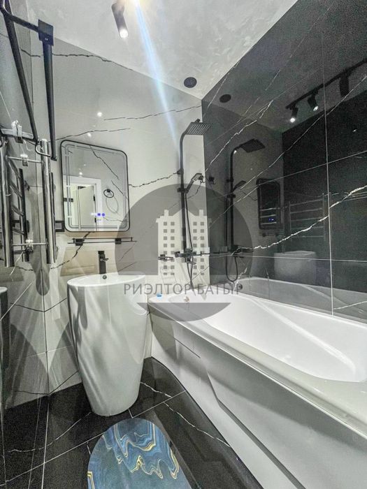 2/2/5 Буюк Ипак Йули Максим Горький