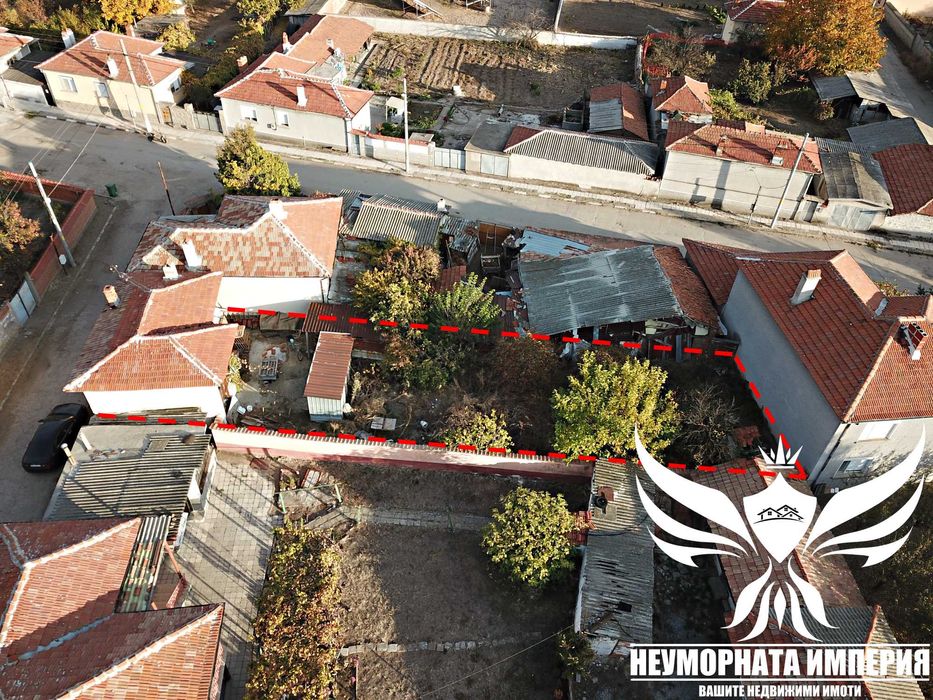 Двуетажна вила/къща 80РЗП в 400кв.м двор в с.Дълбок Извор